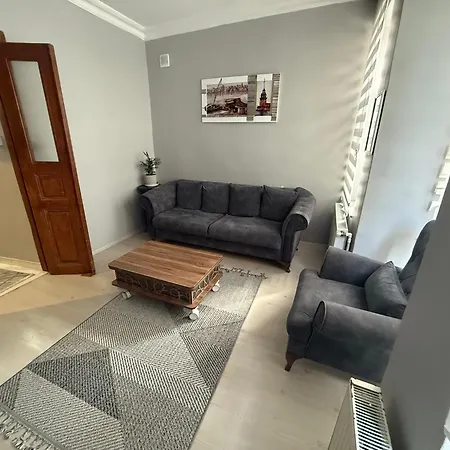 Guenes House