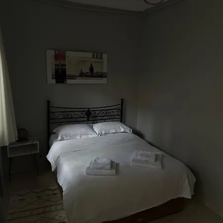 Guenes House