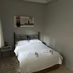 Guenes House Apartamento