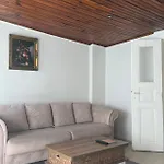 Guenes House *