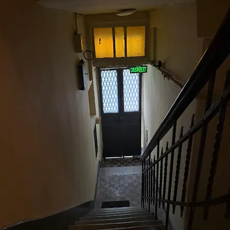 Guenes House