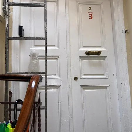 Apartment Guenes House Istanbul